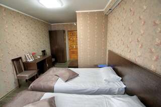 Отель Отель Остров Костанай Двухместный номер Делюкс с 1 кроватью или 2 отдельными кроватями-6